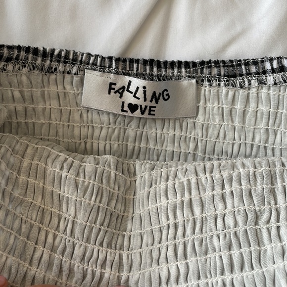 Off the shoulder crop top - Picture 2 of 2